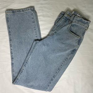 Light-wash Straight Leg Denim Jeans